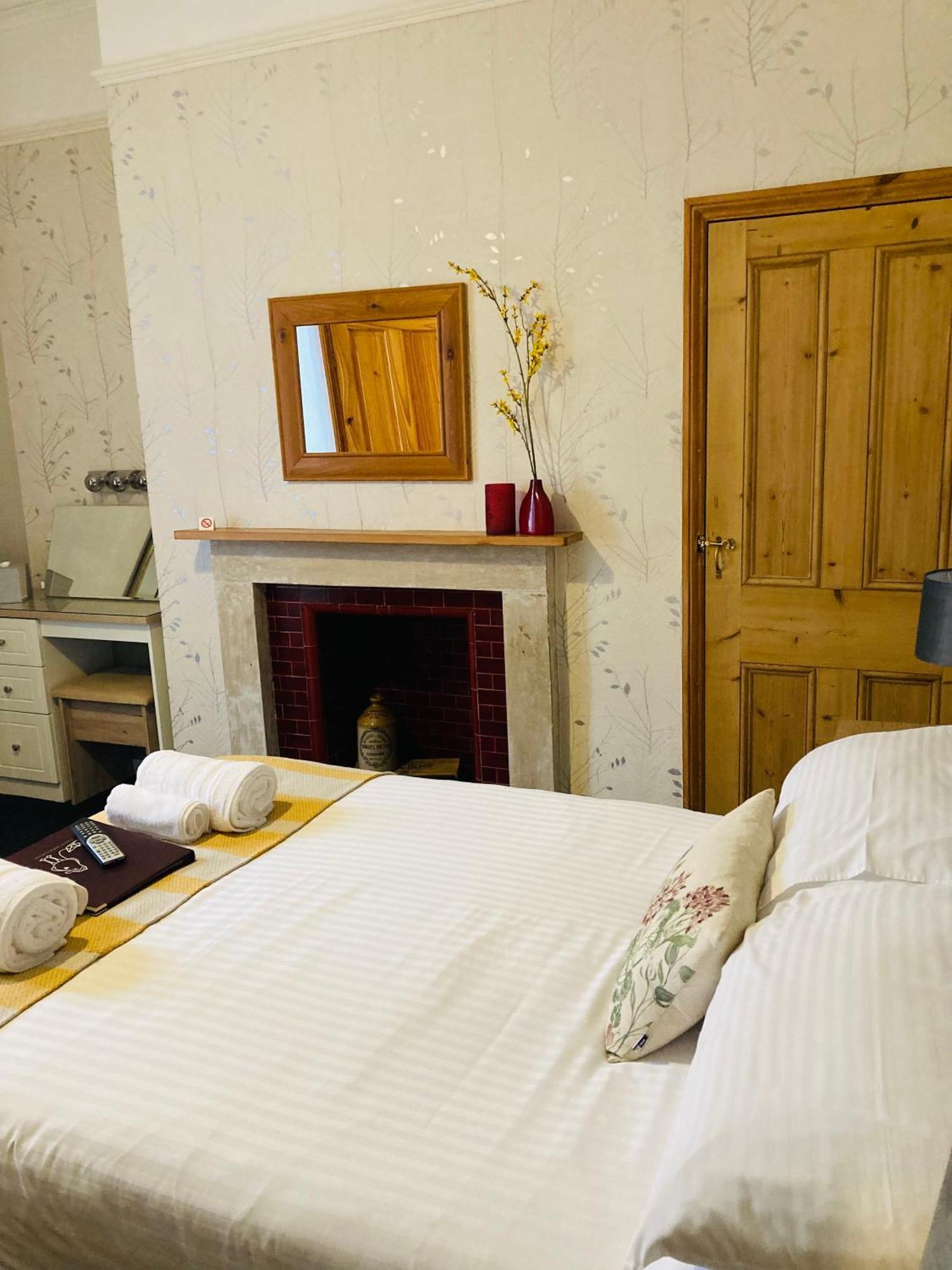 The Pathway Guesthouse Whitby Ngoại thất bức ảnh